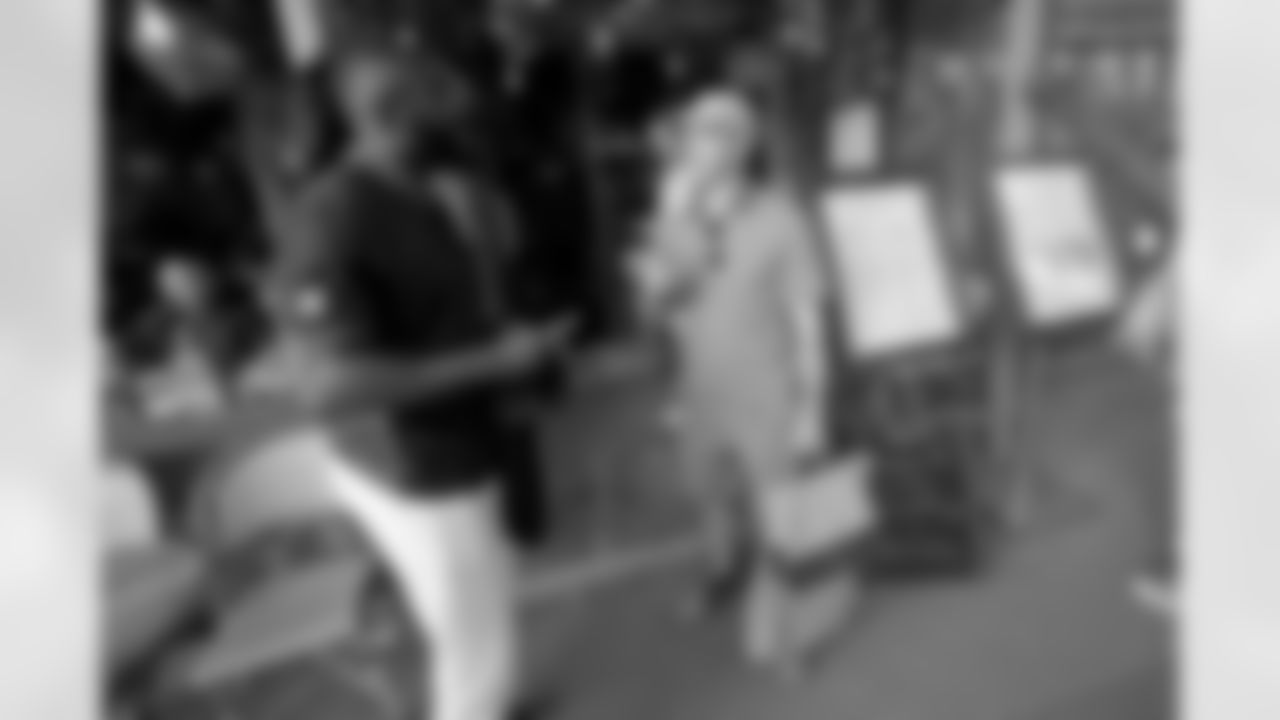 New Orleans Saints linebacker Demario Davis embraced French culture with a guided tour of Paris, visiting iconic landmarks like the Eiffel Tower, the Louvre Museum, Notre-Dame Cathedral of Paris, and more on Friday, July 11, 2025.