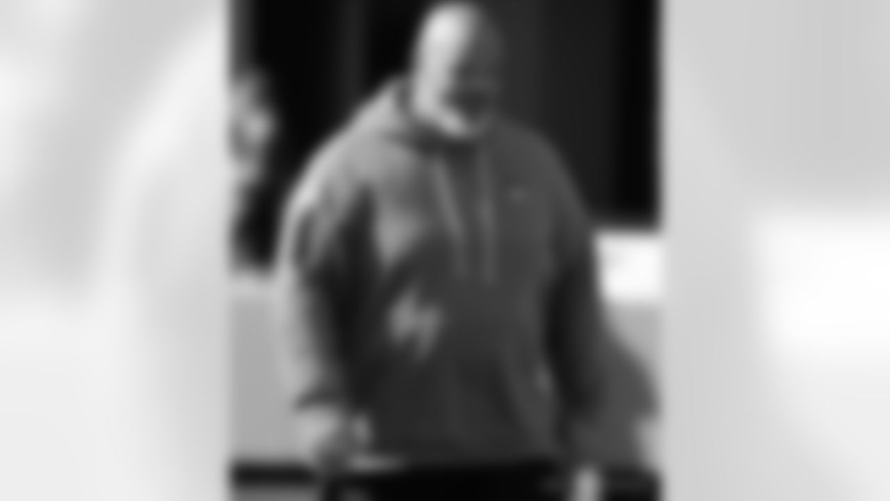 Check out the pregame photos from the New Orleans Saints game against the Carolina Panthers for Week 10 of the 2025 NFL season on Nov. 9, 2025 at Bank of America Stadium.