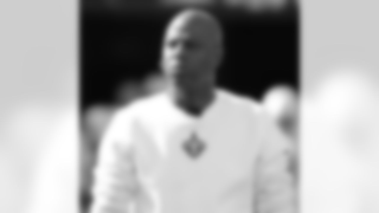 Check out the pregame photos from the New Orleans Saints game against the Carolina Panthers for Week 10 of the 2025 NFL season on Nov. 9, 2025 at Bank of America Stadium.