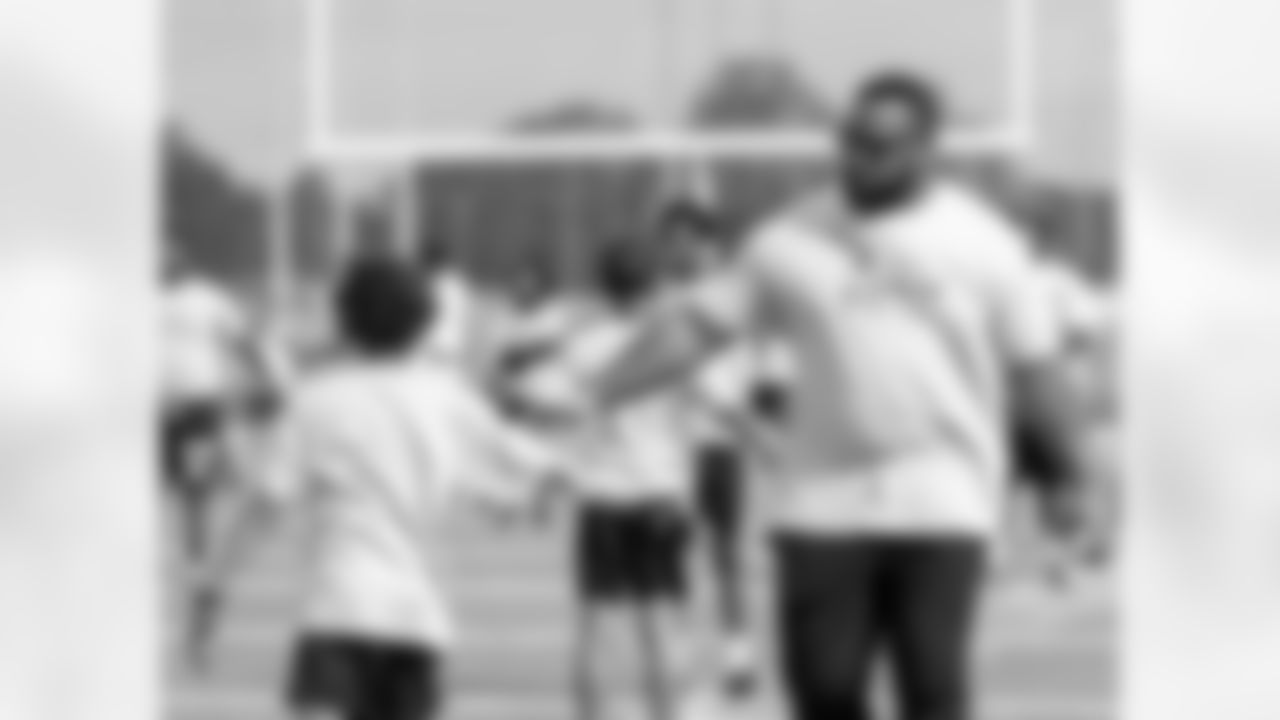 Gallery-Davon-Godchaux-NFLPA-Youth-Camp-060725-43
