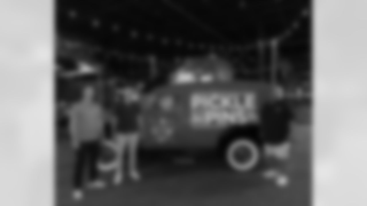Gallery-Drew-Brees-Pickles-n-pins-photos-grand-opening-45
