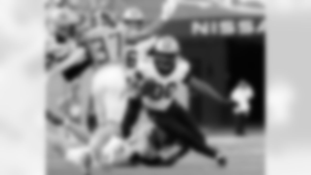 Check out the game action photos from the New Orleans Saints game against the Tennessee Titans for Week 17 of the 2025 NFL season on Dec. 28, 2025 at Nissan Stadium.