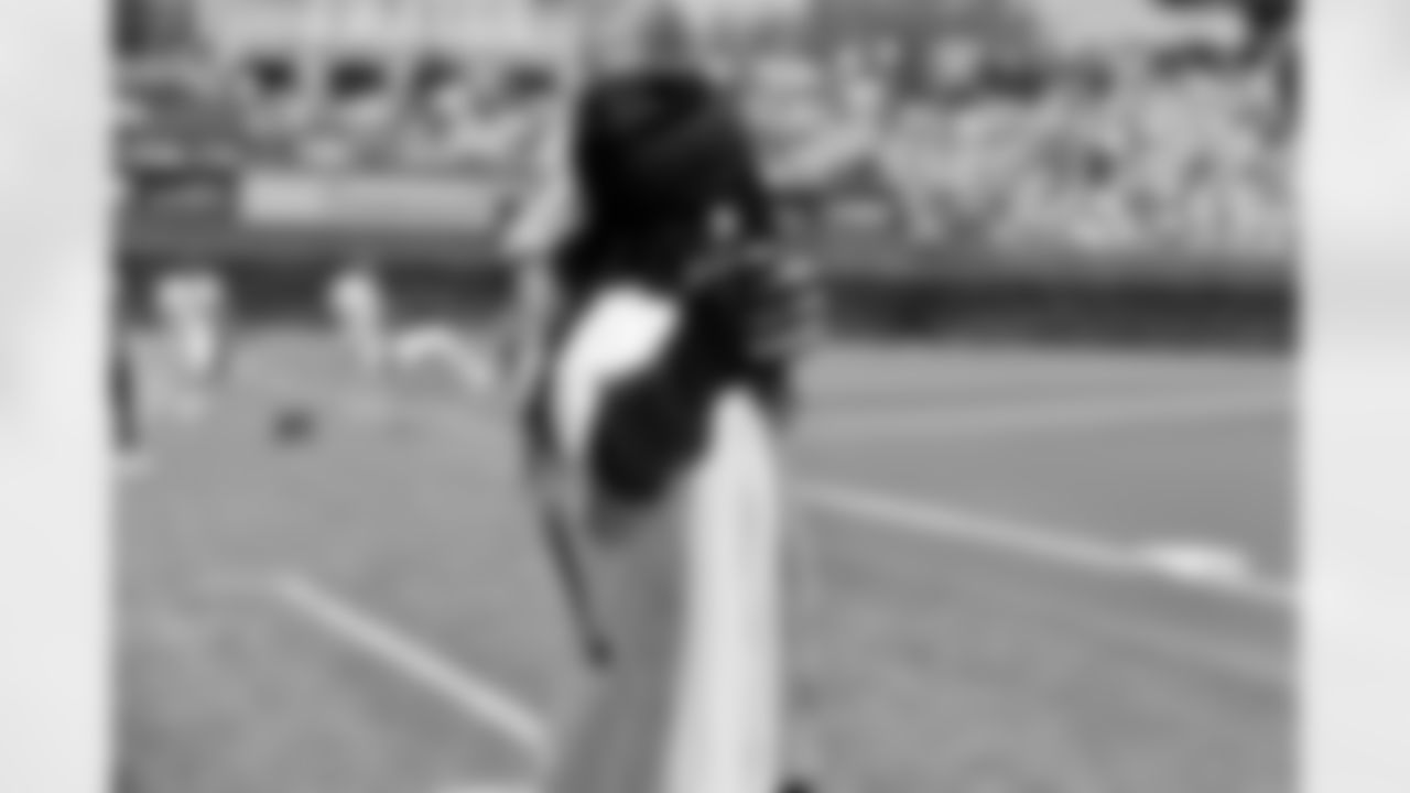 Saints running back Alvin Kamara threw out the first pitch at the Chicago Cubs game against the St. Louis Cardinals at Wrigley Field on Saturday, July 5, 2025.