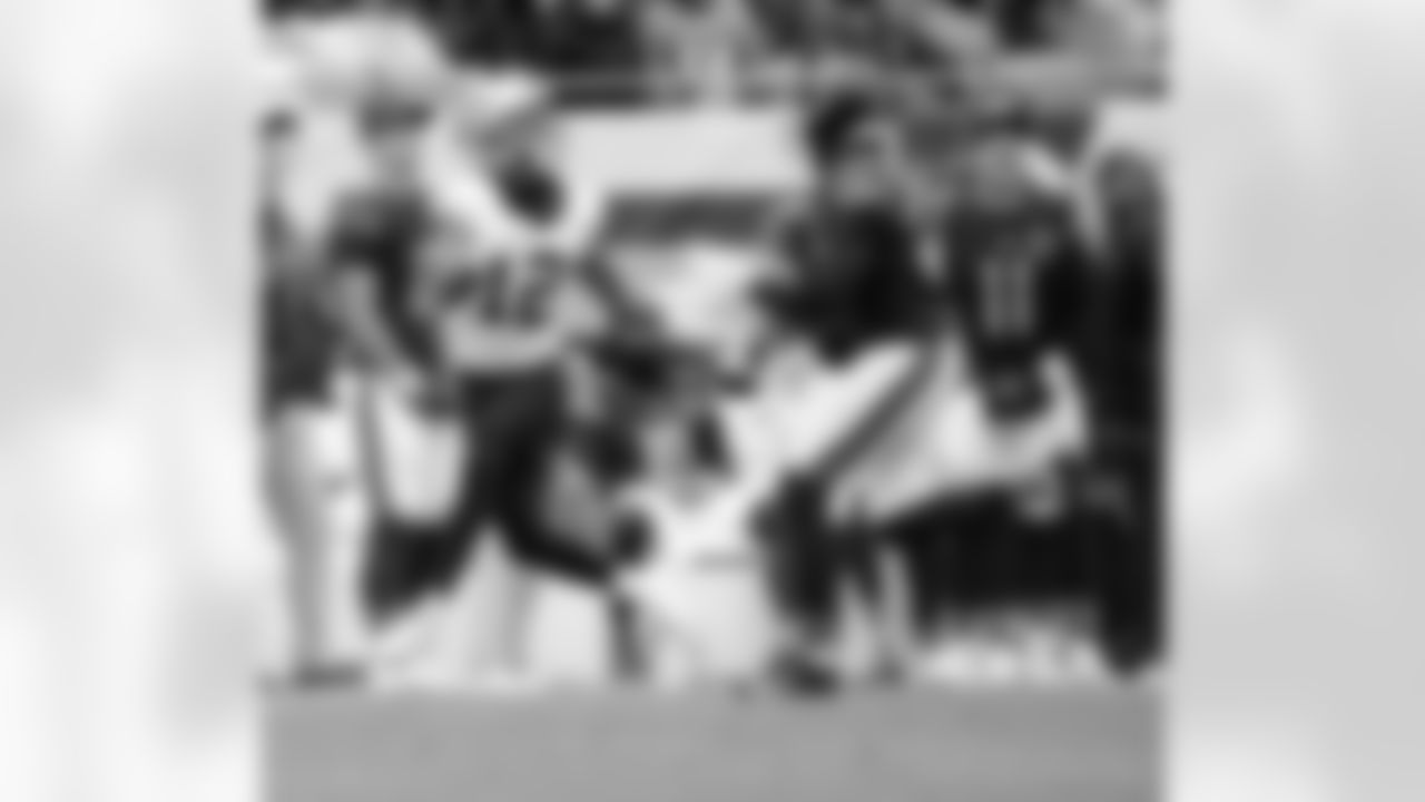 Check out the game action photos from the New Orleans Saints game against the Chicago Bears for Week 7 of the 2025 NFL season on Oct. 19, 2025 at Soldier Field.