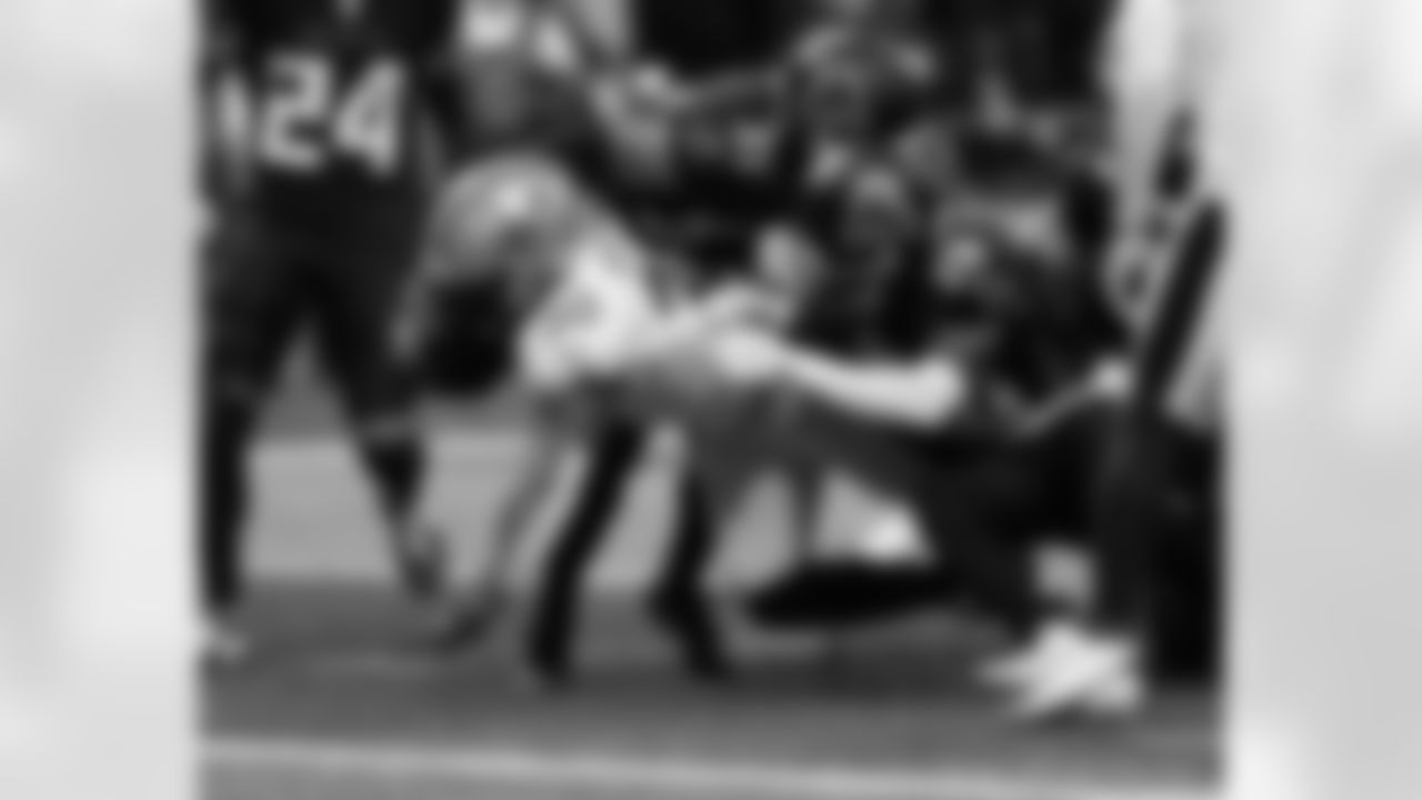 Check out the game action photos from the New Orleans Saints game against the Atlanta Falcons for Week 18 of the 2025 NFL season on Jan. 4, 2026 at Mercedes-Benz Stadium.