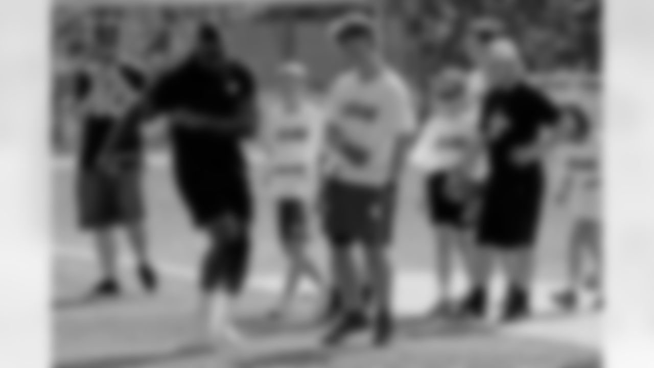 New Orleans Saints linebacker Demario Davis joined young athletes for a Play Football Experience and Flag Football clinic in Paris, France on Saturday, July 12, 2025.