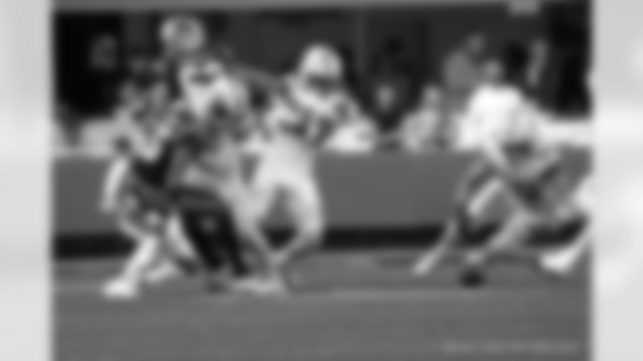 Check out the game action photos from the New Orleans Saints game against the Carolina Panthers for Week 10 of the 2025 NFL season on Nov. 9, 2025 at Bank of America Stadium.