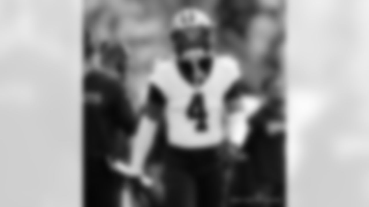 Check out the game action photos from the New Orleans Saints game against the Tennessee Titans for Week 17 of the 2025 NFL season on Dec. 28, 2025 at Nissan Stadium.