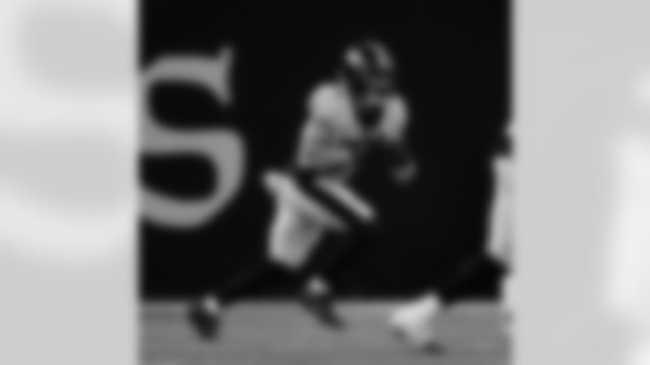 Check out the game action photos from the New Orleans Saints game against the New York Jets for Week 16 of the 2025 NFL season on Dec. 21, 2025 at the Caesars Superdome.