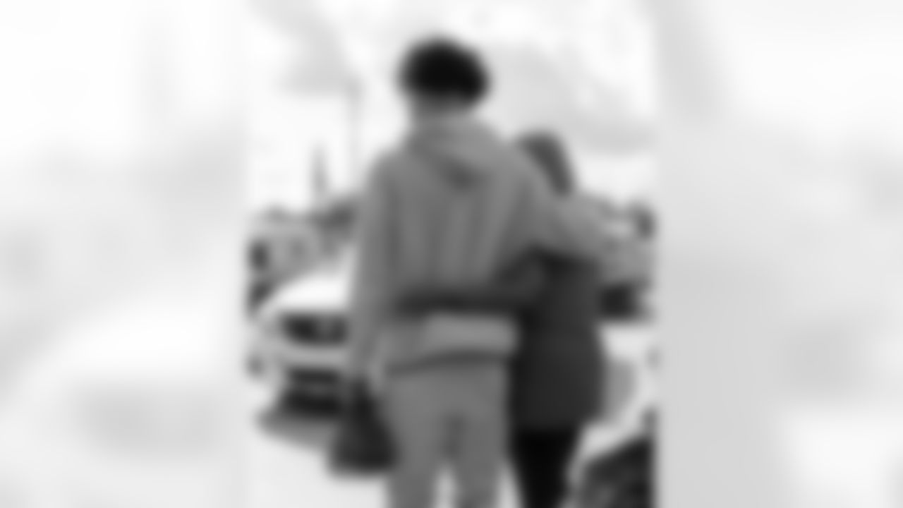 Chris Olave and The Olave Family Foundation volunteered with Lighthouse Nola and Second Harvest Food Bank for their Thanksgiving turkey drive through on Nov. 25, 2025.