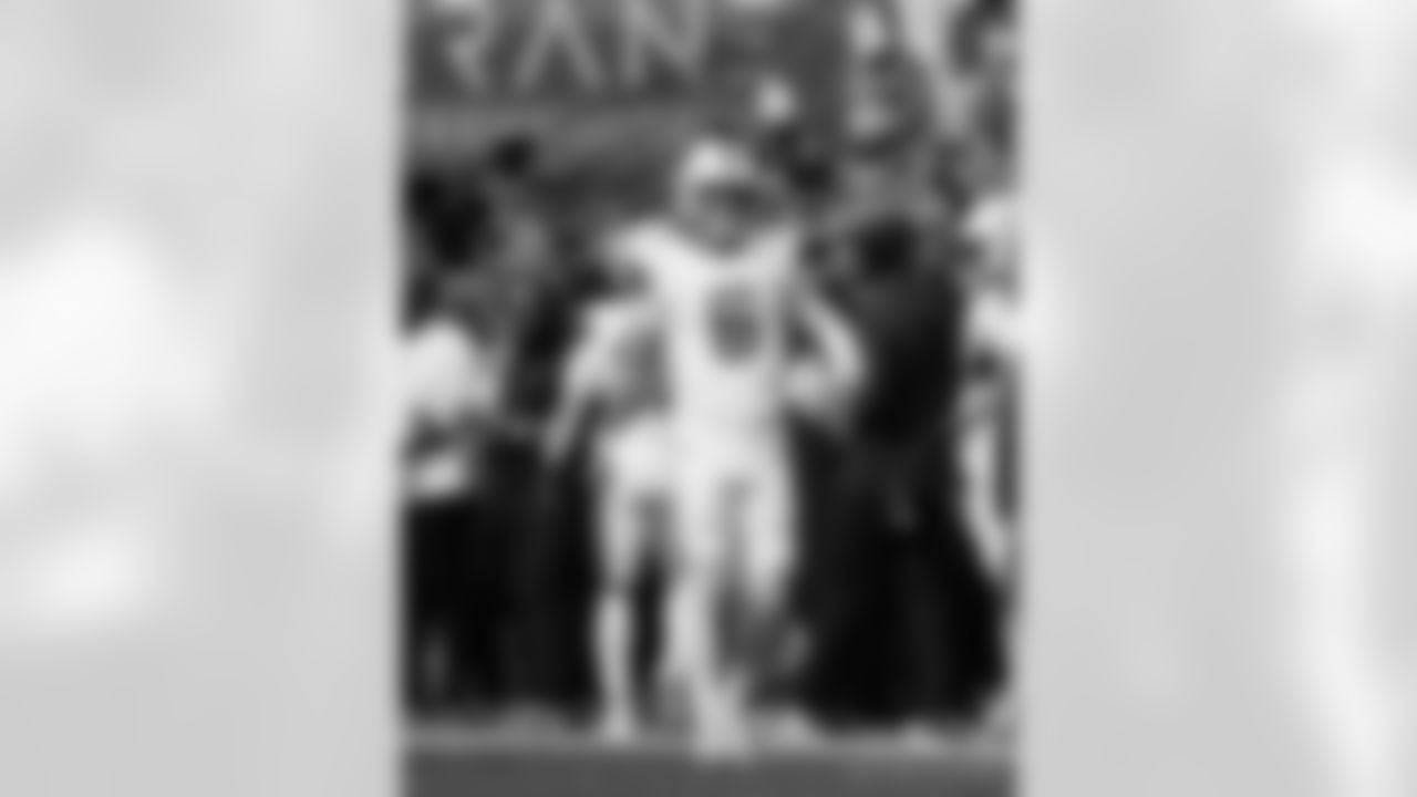 Check out the game action photos from the New Orleans Saints game against the Carolina Panthers for Week 10 of the 2025 NFL season on Nov. 9, 2025 at Bank of America Stadium.