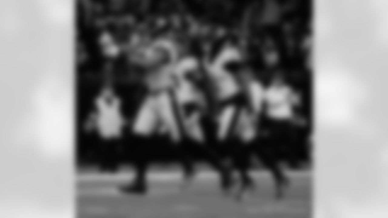 Check out the game action photos from the New Orleans Saints game against the New York Jets for Week 16 of the 2025 NFL season on Dec. 21, 2025 at the Caesars Superdome.