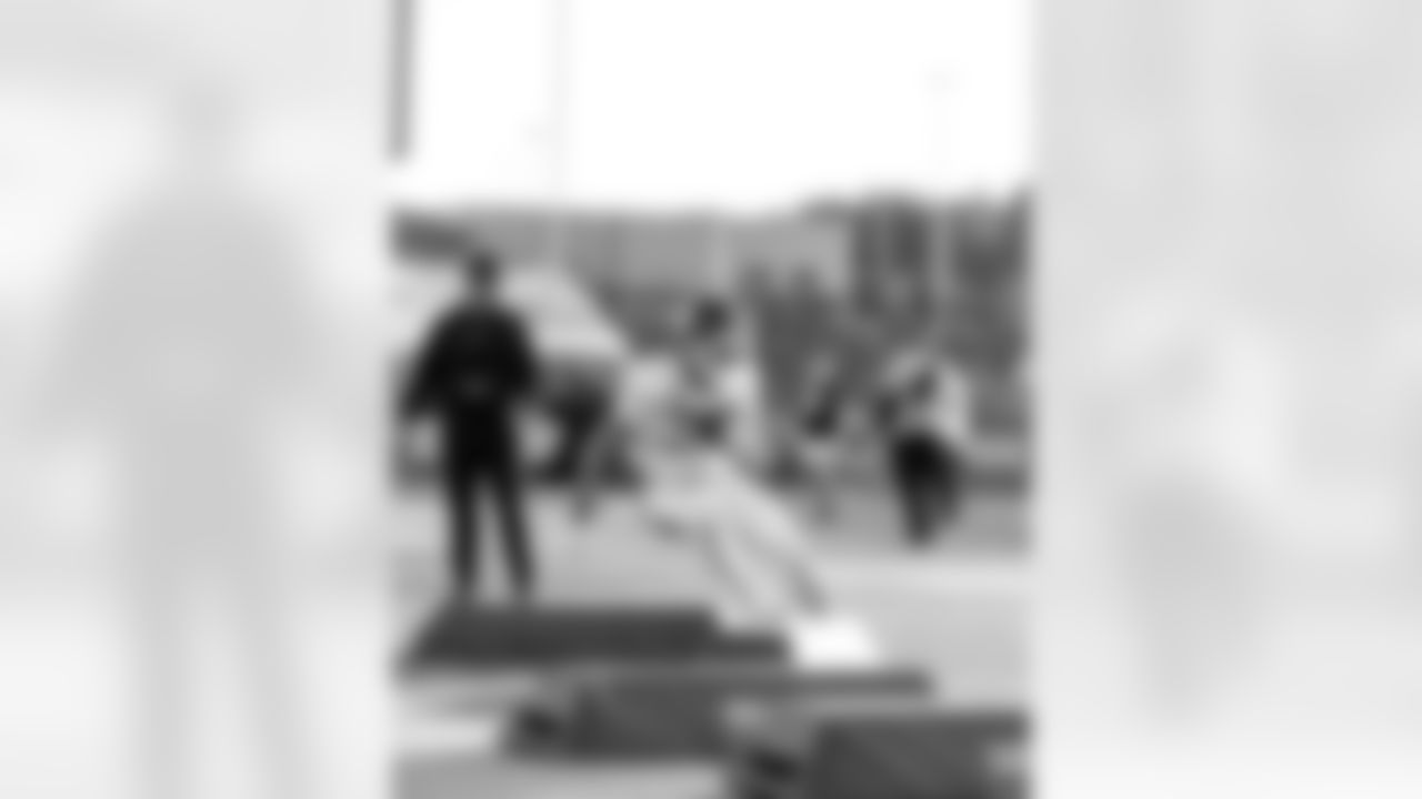 Check out photos from Day 3 of practices at the 2026 Panini Senior Bowl in Mobile, Ala. on Thursday, Jan. 30, featuring top NFL Draft prospects. Associate Head Coach and Running Backs Coach Joel Thomas, Quarterbacks Coach Scott Tolzien, Linebackers Coach Peter Sirmon, Assistant Special Teams Coach Kyle Wilber, Assistant Defensive Backs Coach Robert Blanton, and Assistant to the Head Coach Mike Martinez continue working with players.