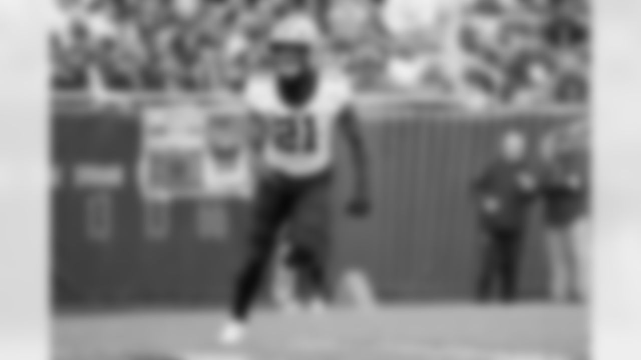 Check out the game action photos from the New Orleans Saints game against the Chicago Bears for Week 7 of the 2025 NFL season on Oct. 19, 2025 at Soldier Field.