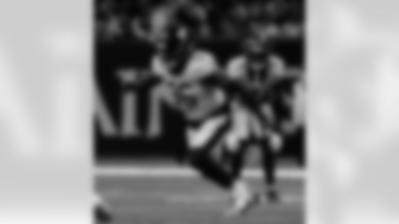 Check out the game action photos from the New Orleans Saints game against the New York Jets for Week 16 of the 2025 NFL season on Dec. 21, 2025 at the Caesars Superdome.