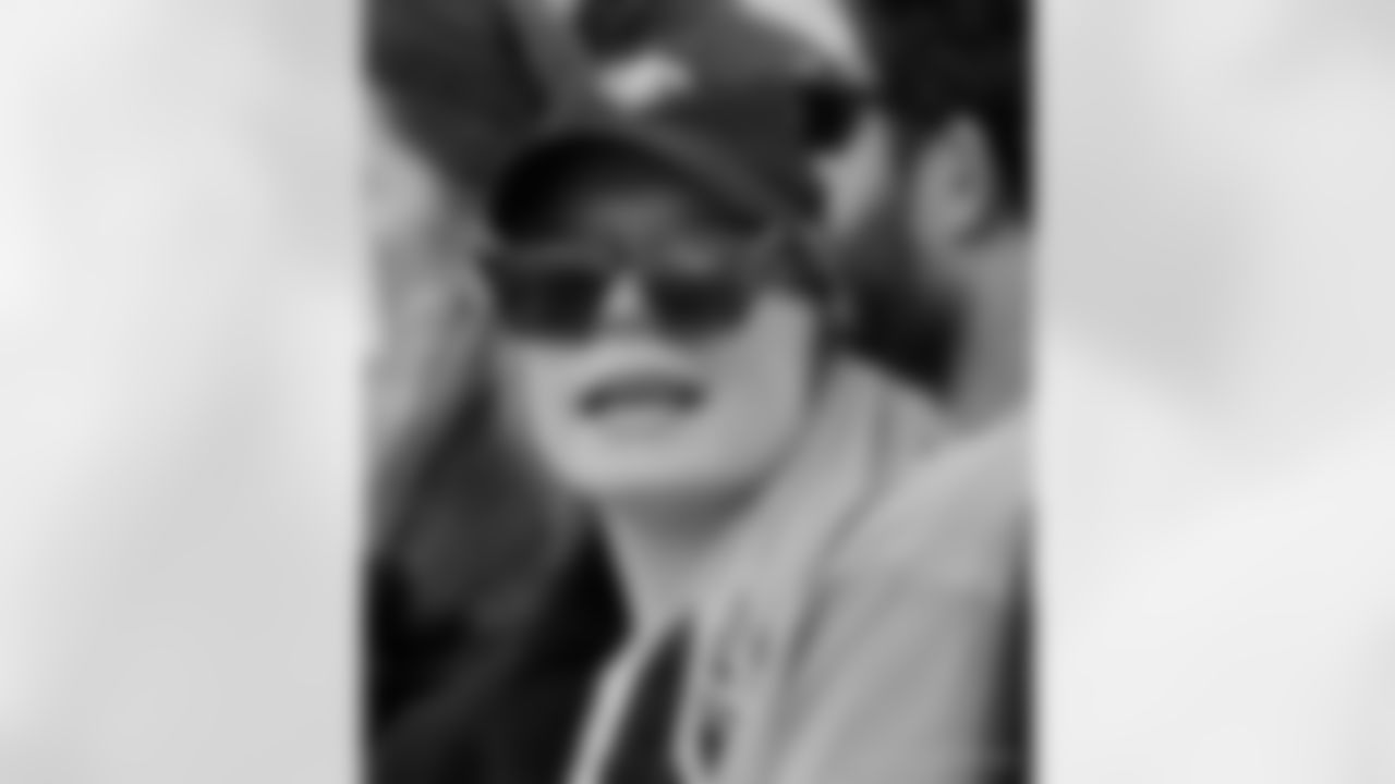 Check out the fan photos from the New Orleans Saints game against the Tennessee Titans for Week 17 of the 2025 NFL season on Dec. 28, 2025 at Nissan Stadium.