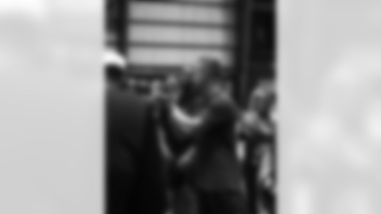 New Orleans Saints and Verizon hosted an MVP community workout with Saints legends Devery Henderson, Garrett Hartley, and Michael Lewis at the Ochsner Sports Performance Center on Wednesday, Nov. 19, 2025.