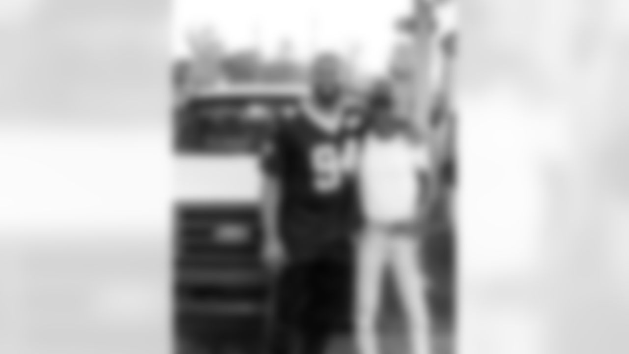 New Orleans Saints defensive end Cameron Jordan teamed up with Southern Quality Ford to provide random acts of kindness throughout the city on December 22, 2025. Jordan shared Rouses Markets gift cards with holiday shoppers, filled tanks for local fans at Chevron gas stations, and treated customers to oil changes at Southern Quality Ford.