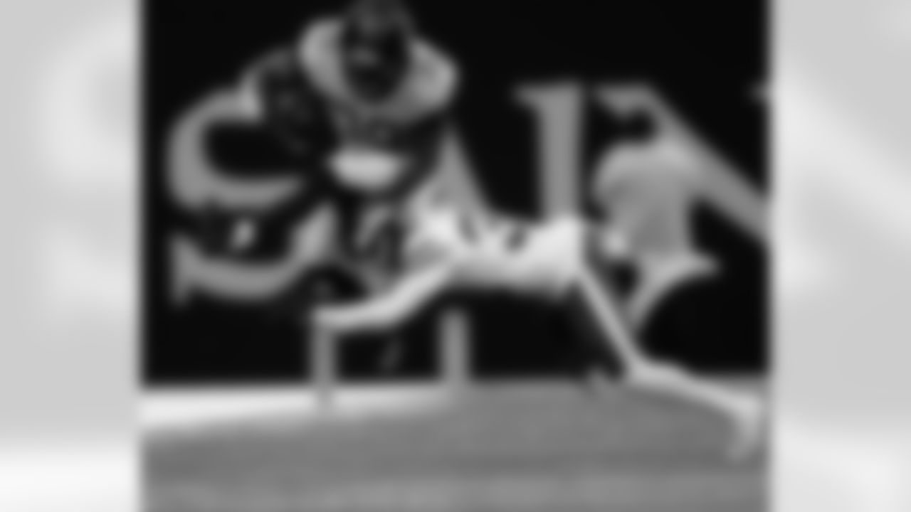 Check out the game action photos from the New Orleans Saints game against the New York Jets for Week 16 of the 2025 NFL season on Dec. 21, 2025 at the Caesars Superdome.