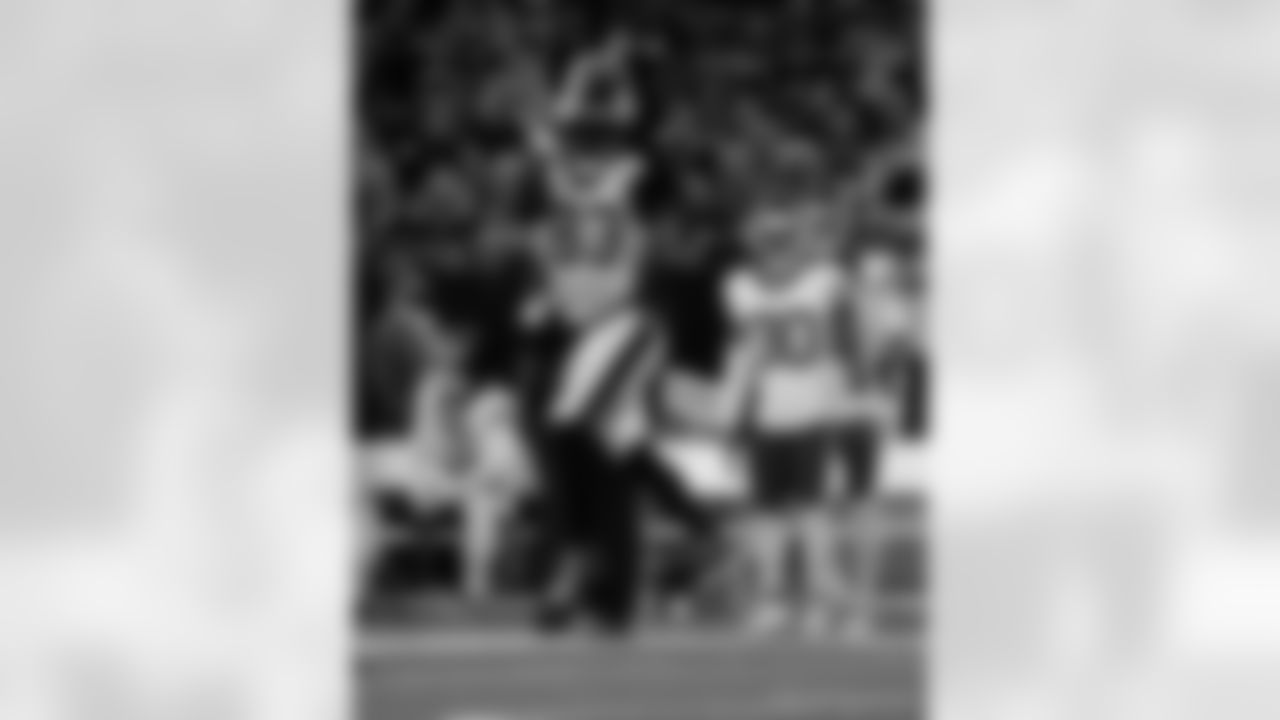 Check out the game action photos from the New Orleans Saints game against the New York Jets for Week 16 of the 2025 NFL season on Dec. 21, 2025 at the Caesars Superdome.