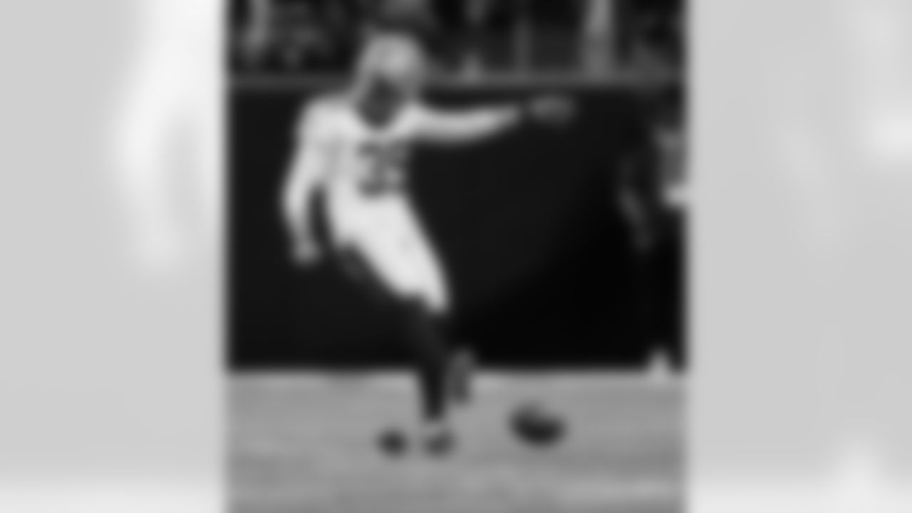 Check out the game action photos from the New Orleans Saints game against the Atlanta Falcons for Week 18 of the 2025 NFL season on Jan. 4, 2026 at Mercedes-Benz Stadium.