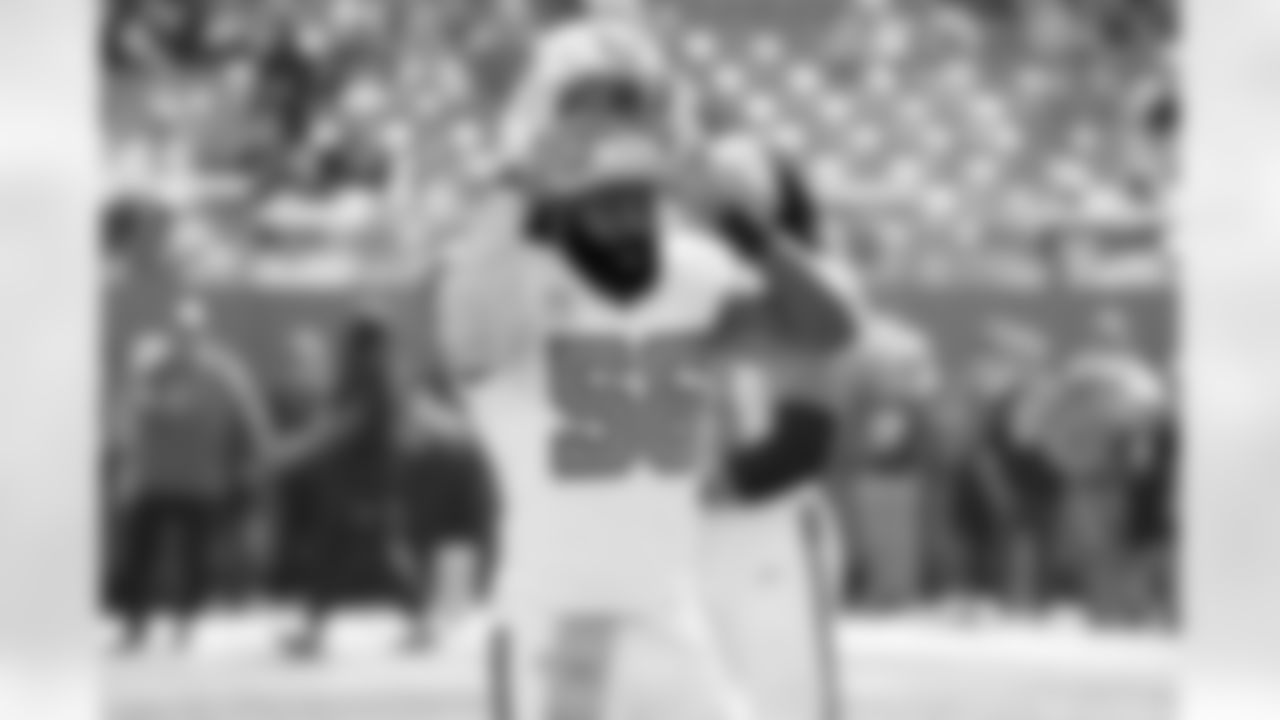 Check out the pregame photos from the New Orleans Saints game against the Carolina Panthers for Week 10 of the 2025 NFL season on Nov. 9, 2025 at Bank of America Stadium.