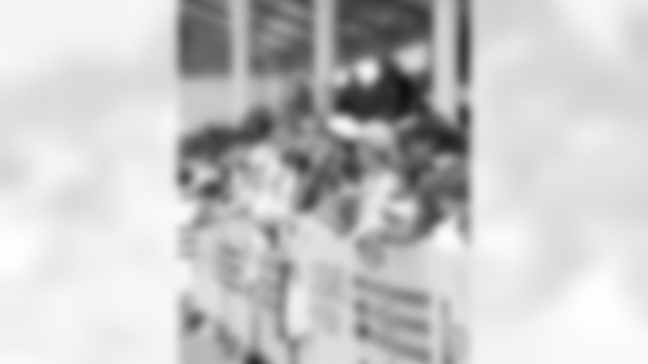 New Orleans Saints players greeted fans and signed autographs during Day 7 of 2025 Saints Training Camp presented by Rouses Markets at the Ochsner Sports Performance Center on Wednesday, June 30.