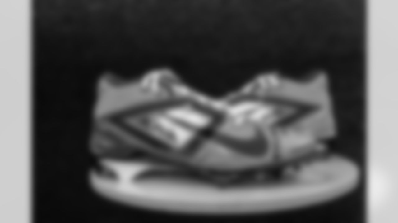 Get a preview as New Orleans Saints owner Gayle Benson, players and coaches honor their personal causes and foundations for the 2025 NFL My Cause My Cleats initiative during their Week 12 game against the Atlanta Falcons.
Jack Stoll: Wounded Warrior Project | Artist: Mariah Starkey