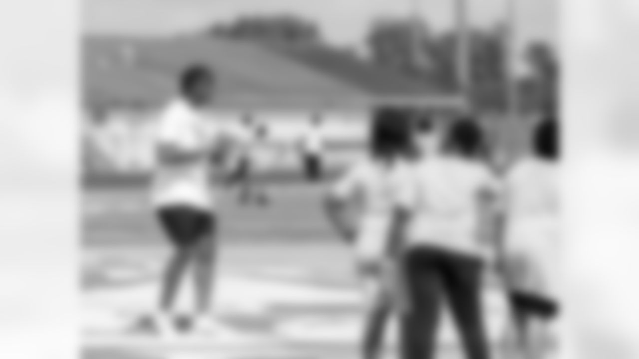 Gallery-Davon-Godchaux-NFLPA-Youth-Camp-060725-33