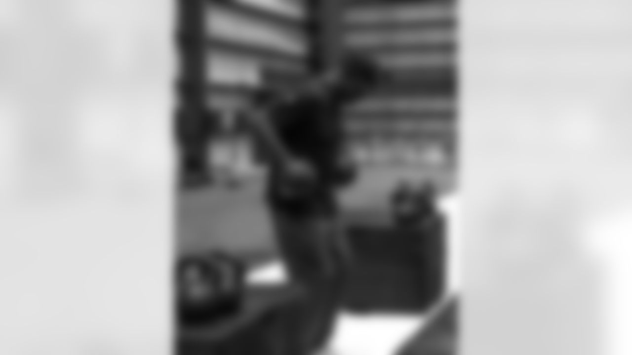 New Orleans Saints and Verizon hosted an MVP community workout with Saints legends Devery Henderson, Garrett Hartley, and Michael Lewis at the Ochsner Sports Performance Center on Wednesday, Nov. 19, 2025.