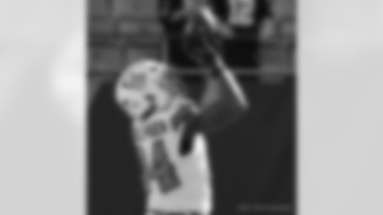 Check out the pregame photos from the New Orleans Saints game against the Carolina Panthers for Week 10 of the 2025 NFL season on Nov. 9, 2025 at Bank of America Stadium.