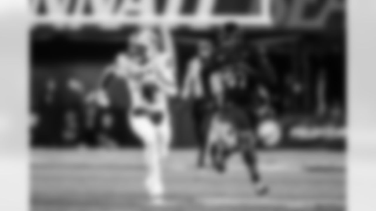 Check out photos of New Orleans Saints 6th round draft pick Devin Neal, running back from Kansas, drafted 184th overall in the 2025 NFL Draft.