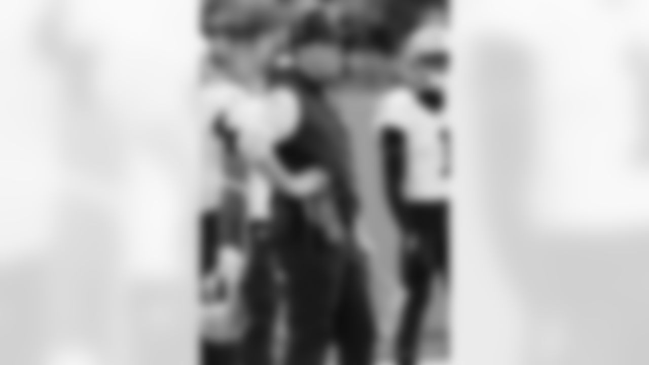 Check out the game action photos from the New Orleans Saints game against the Tennessee Titans for Week 17 of the 2025 NFL season on Dec. 28, 2025 at Nissan Stadium.