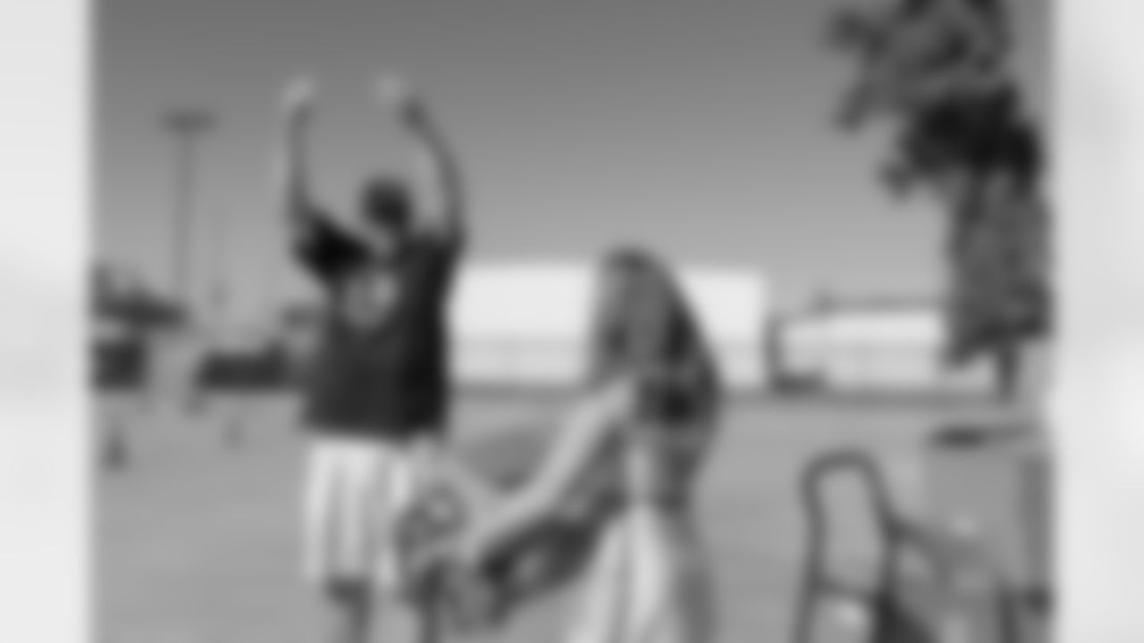 The New Orleans Saints Cheer Krewe and Gumbo joined Sysco New Orleans to distribute meals at their annual Thanksgiving food drive on Sunday, Nov. 16, 2025.