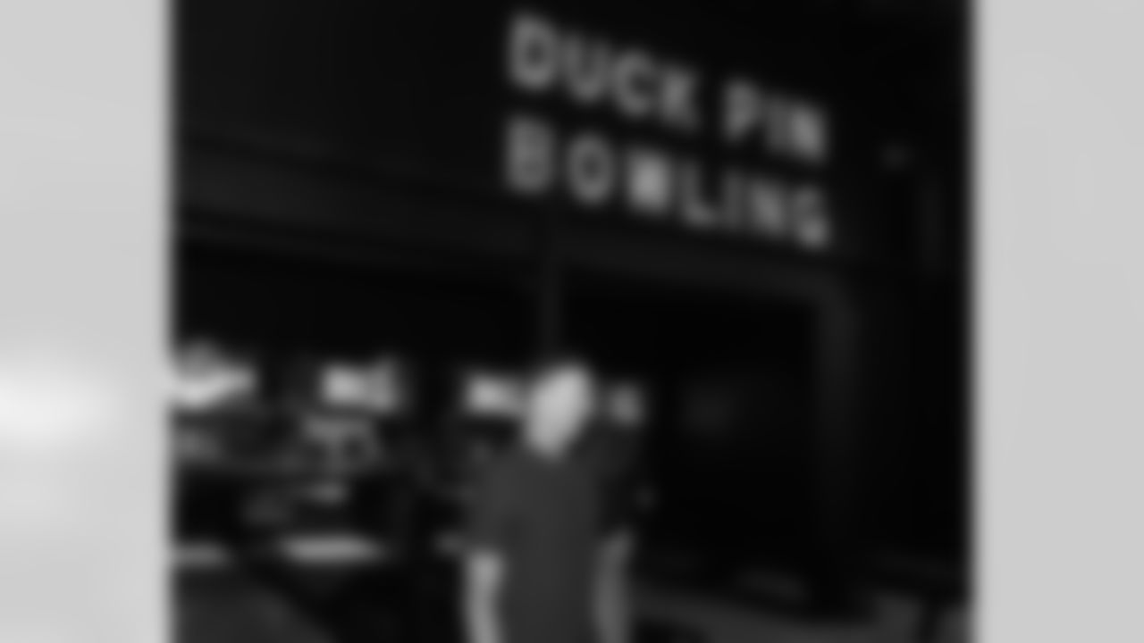 Gallery-Drew-Brees-Pickles-n-pins-photos-grand-opening-42