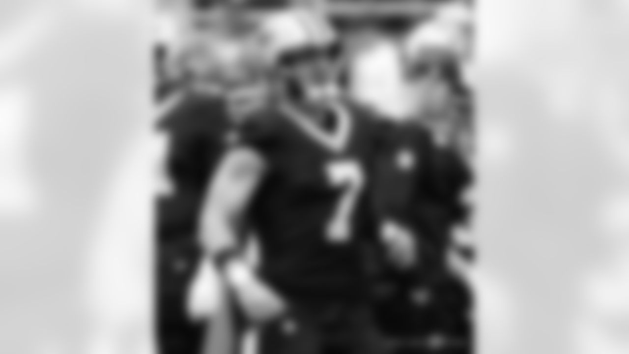 Check out the pregame photos from the New Orleans Saints game against the Miami Dolphins for Week 13 of the 2025 NFL season on Nov. 30, 2025 at Hard Rock Stadium.