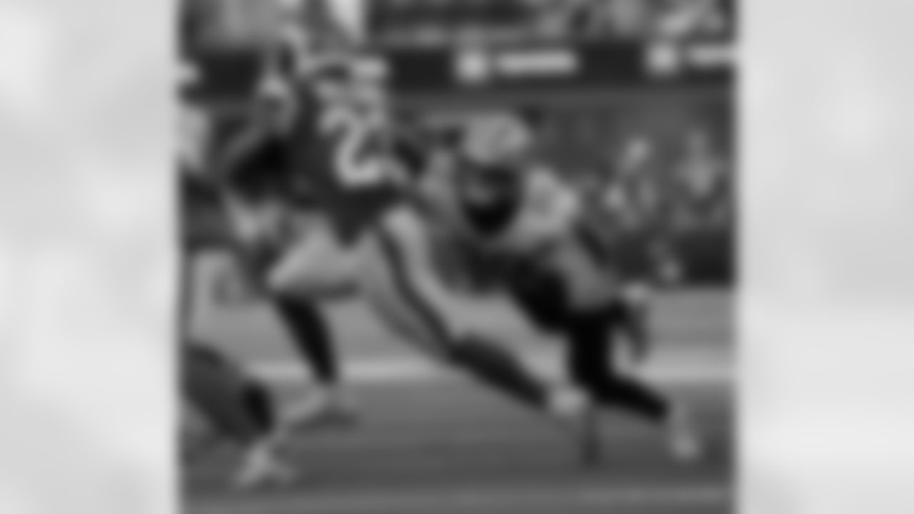 Check out the game action photos from the New Orleans Saints game against the Los Angeles Rams for Week 9 of the 2025 NFL season on Nov. 2, 2025 at SoFi Stadium.