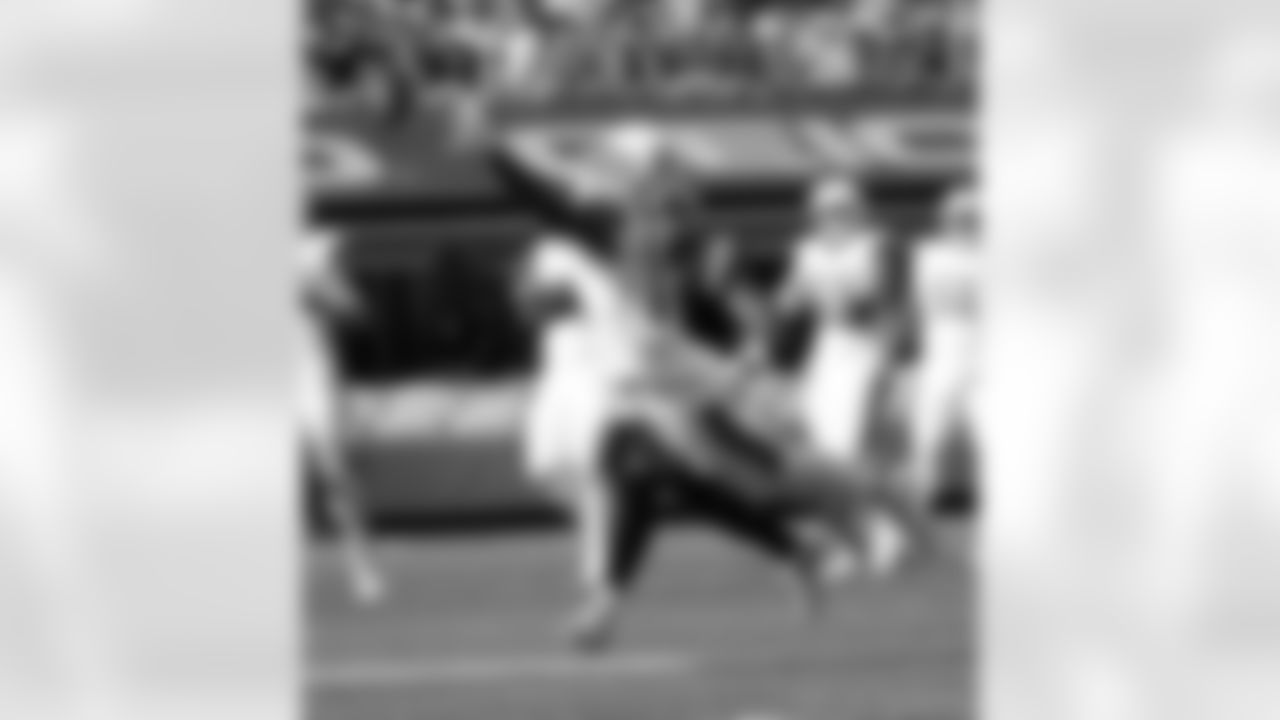 Check out the game action photos from the New Orleans Saints game against the Carolina Panthers for Week 10 of the 2025 NFL season on Nov. 9, 2025 at Bank of America Stadium.