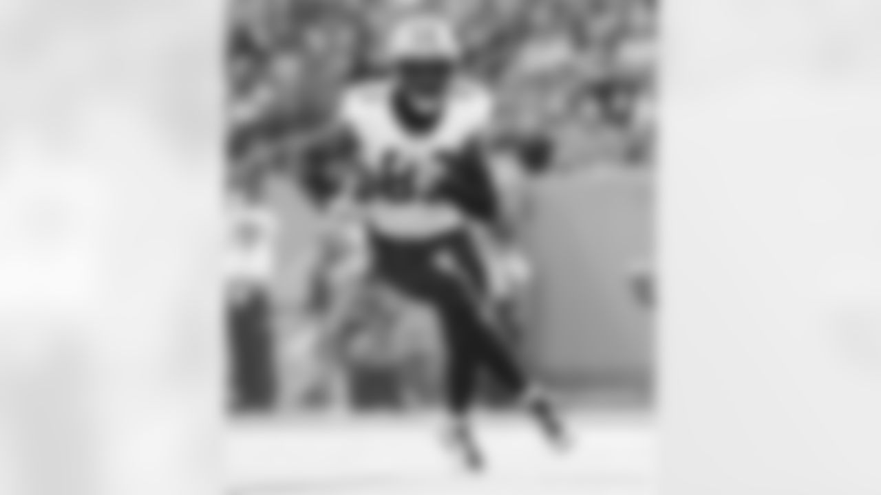 Check out the game action photos from the New Orleans Saints game against the Tennessee Titans for Week 17 of the 2025 NFL season on Dec. 28, 2025 at Nissan Stadium.