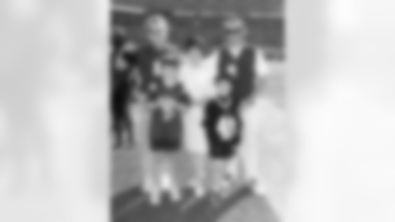 Check out the pregame photos from the New Orleans Saints game against the Carolina Panthers for Week 10 of the 2025 NFL season on Nov. 9, 2025 at Bank of America Stadium.