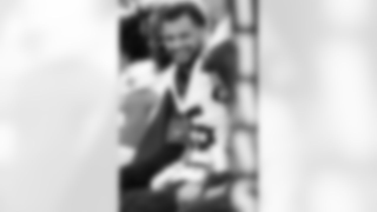 Check out the game action photos from the New Orleans Saints game against the Tennessee Titans for Week 17 of the 2025 NFL season on Dec. 28, 2025 at Nissan Stadium.