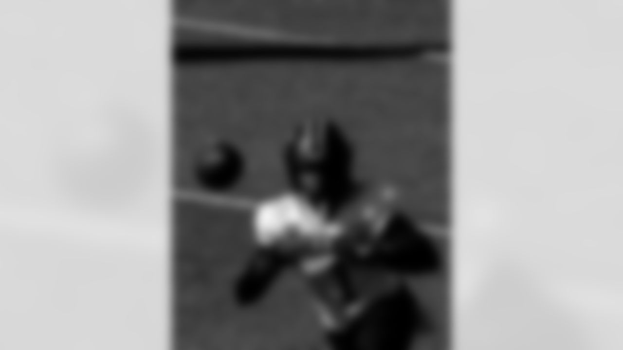 Check out photos from Day 1 of practices at the 2026 Panini Senior Bowl in Mobile, Ala. on Tuesday, Jan. 27, featuring top NFL Draft prospects and Saints personnel including Associate Head Coach and Running Backs Coach Joel Thomas, Quarterbacks Coach Scott Tolzien, Assistant Special Teams Coach Kyle Wilber, Assistant Defensive Backs Coach Robert Blanton, and Assistant to the Head Coach Mike Martinez working with players.