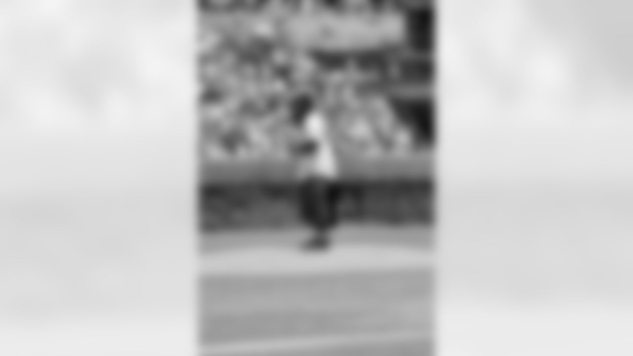 Saints running back Alvin Kamara threw out the first pitch at the Chicago Cubs game against the St. Louis Cardinals at Wrigley Field on Saturday, July 5, 2025.