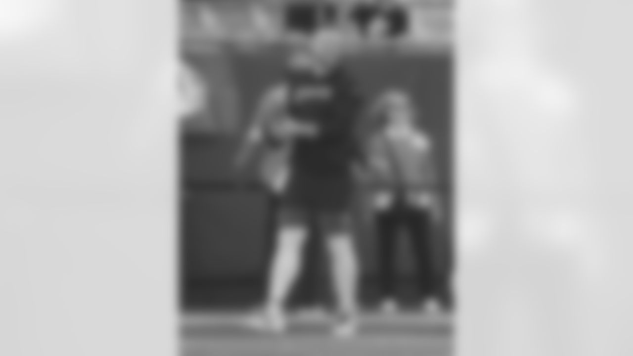 Check out the pregame photos from the New Orleans Saints game against the Carolina Panthers for Week 10 of the 2025 NFL season on Nov. 9, 2025 at Bank of America Stadium.