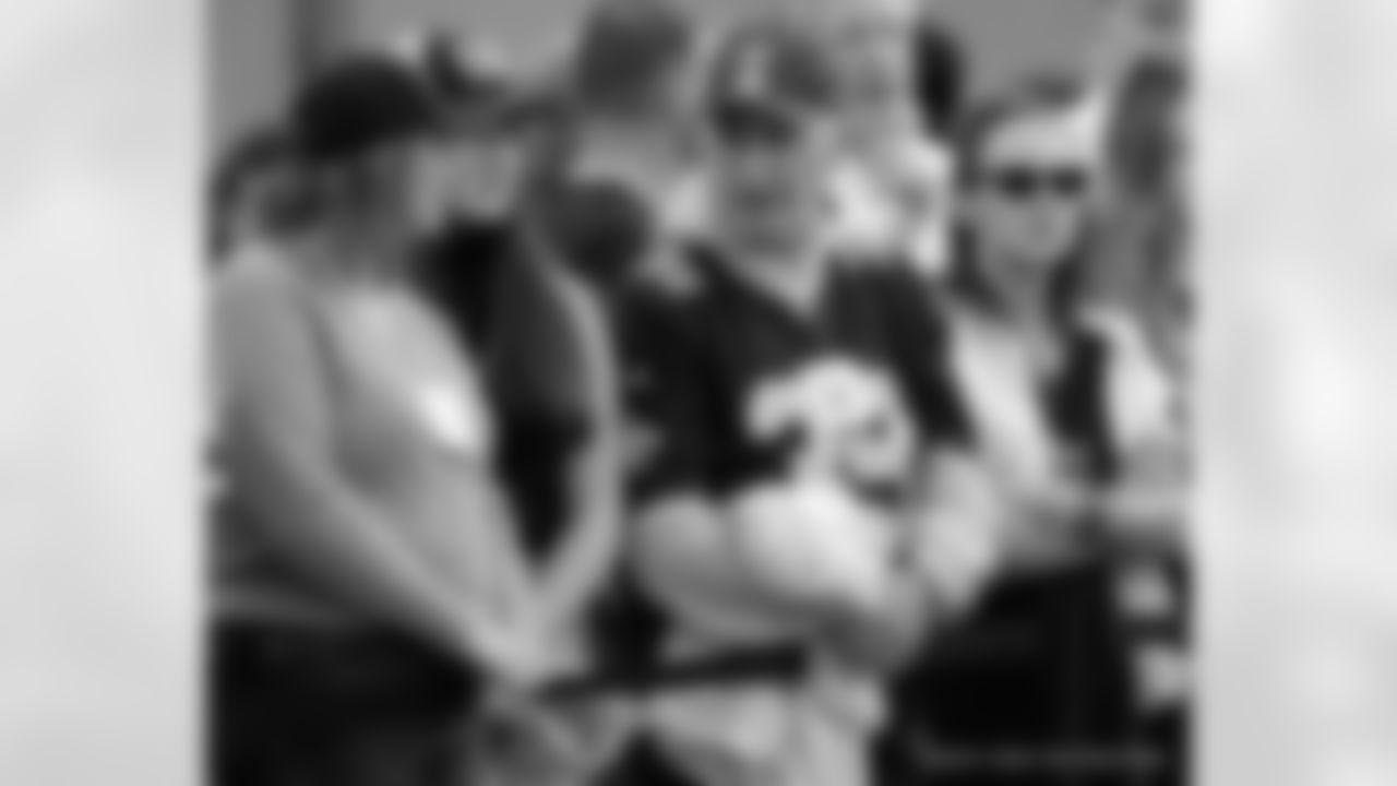 Check out the fan photos from the New Orleans Saints game against the Tennessee Titans for Week 17 of the 2025 NFL season on Dec. 28, 2025 at Nissan Stadium.