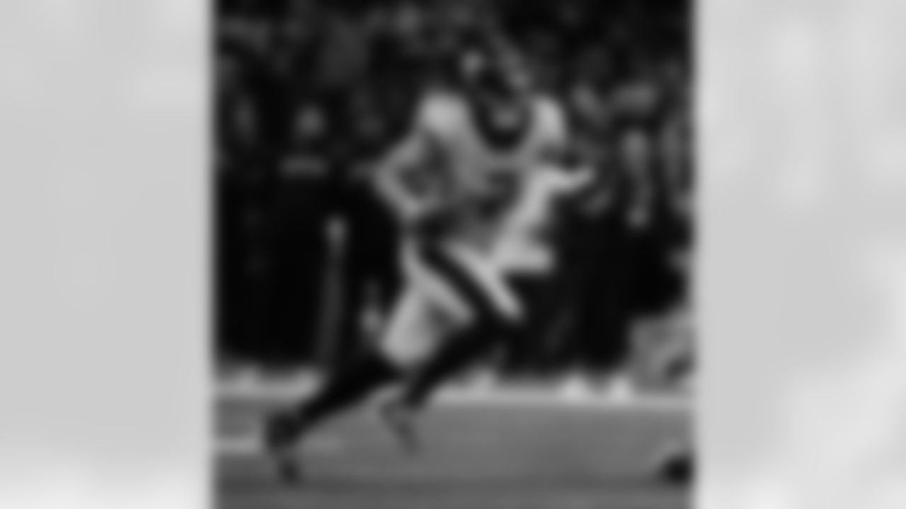 Check out the game action photos from the New Orleans Saints game against the New York Jets for Week 16 of the 2025 NFL season on Dec. 21, 2025 at the Caesars Superdome.