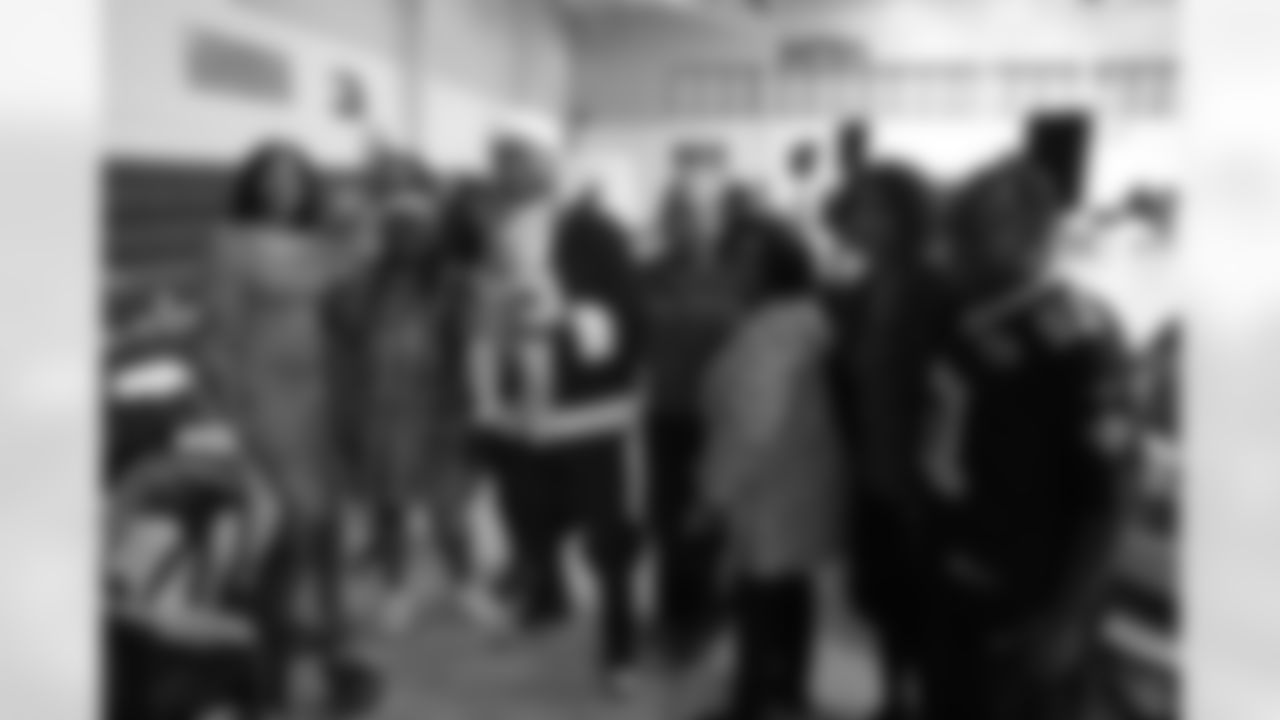 New Orleans Saints safety Justin Reid and his foundation JReid InDeed hosted his "Just-In-Time for the Holidays" community event at the Giving Hope Community Center. Reid spent the evening giving back to local families, spreading holiday cheer and supporting the community through gifts and engagement ahead of the holiday season.