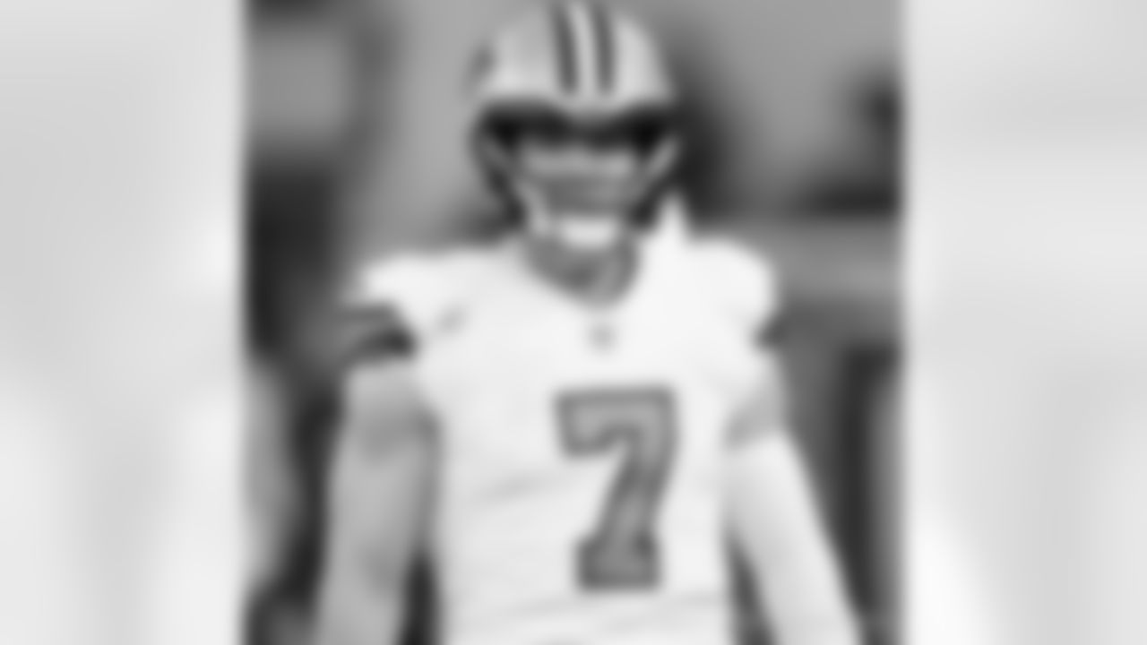 Check out the pregame warm-ups from the New Orleans Saints game against the Los Angeles Rams in Week 16 of the 2023 NFL season.