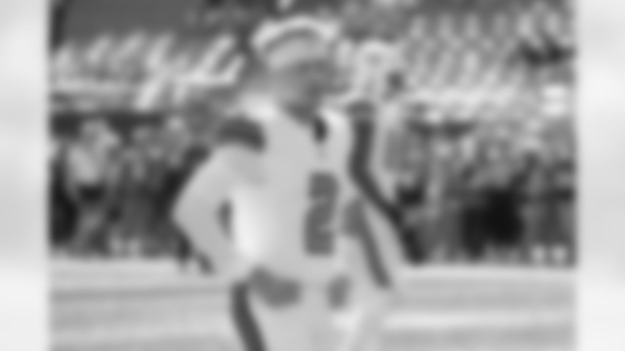 Check out the pregame photos from the New Orleans Saints game against the Carolina Panthers for Week 10 of the 2025 NFL season on Nov. 9, 2025 at Bank of America Stadium.