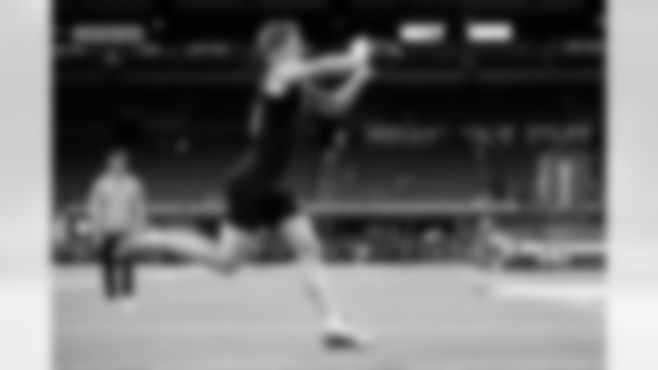Cincinnati linebacker Jake Golday (10) participates in a drill during the 2026 NFL Scouting Combine on Thursday, February 26, 2026 in Indianapolis, Indiana.